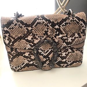 Snake print crossbody chain shoulder strap